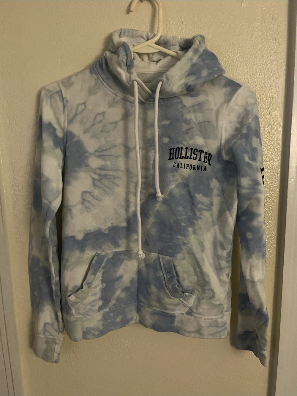 Hollister Kids Blue & White Tie-Dye Pullover Hoodie